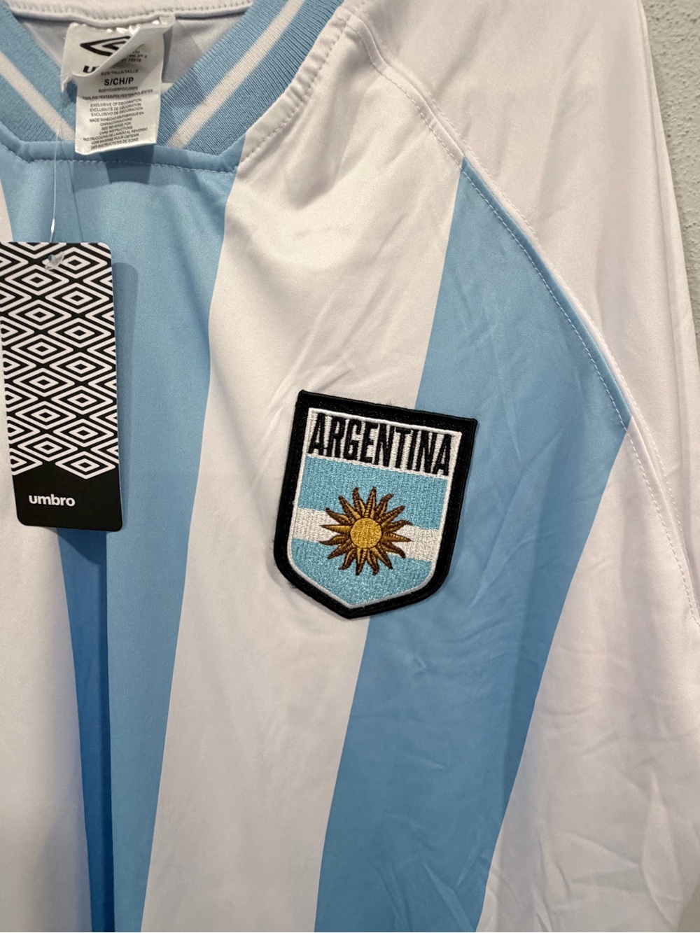 Umbro Argentina Soccer Jersey Mens Small White Striped NWT V-Neck Shirt - Picture 2 of 4